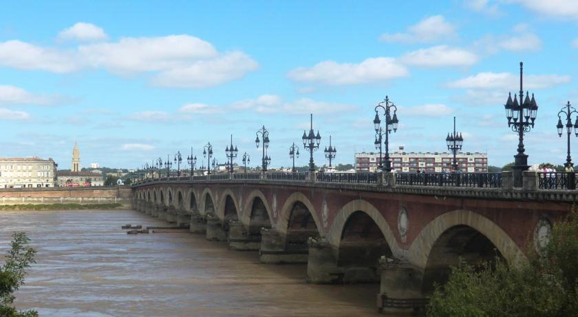 Quai Bourgeois Apartment บอร์โด ภายนอก รูปภาพ